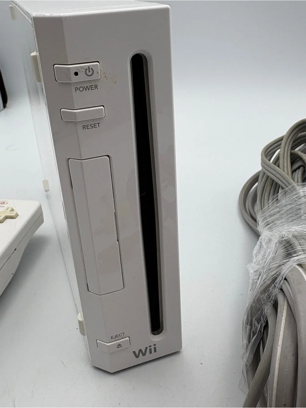 Nintendo Wii Console with White Remote and AV Cables